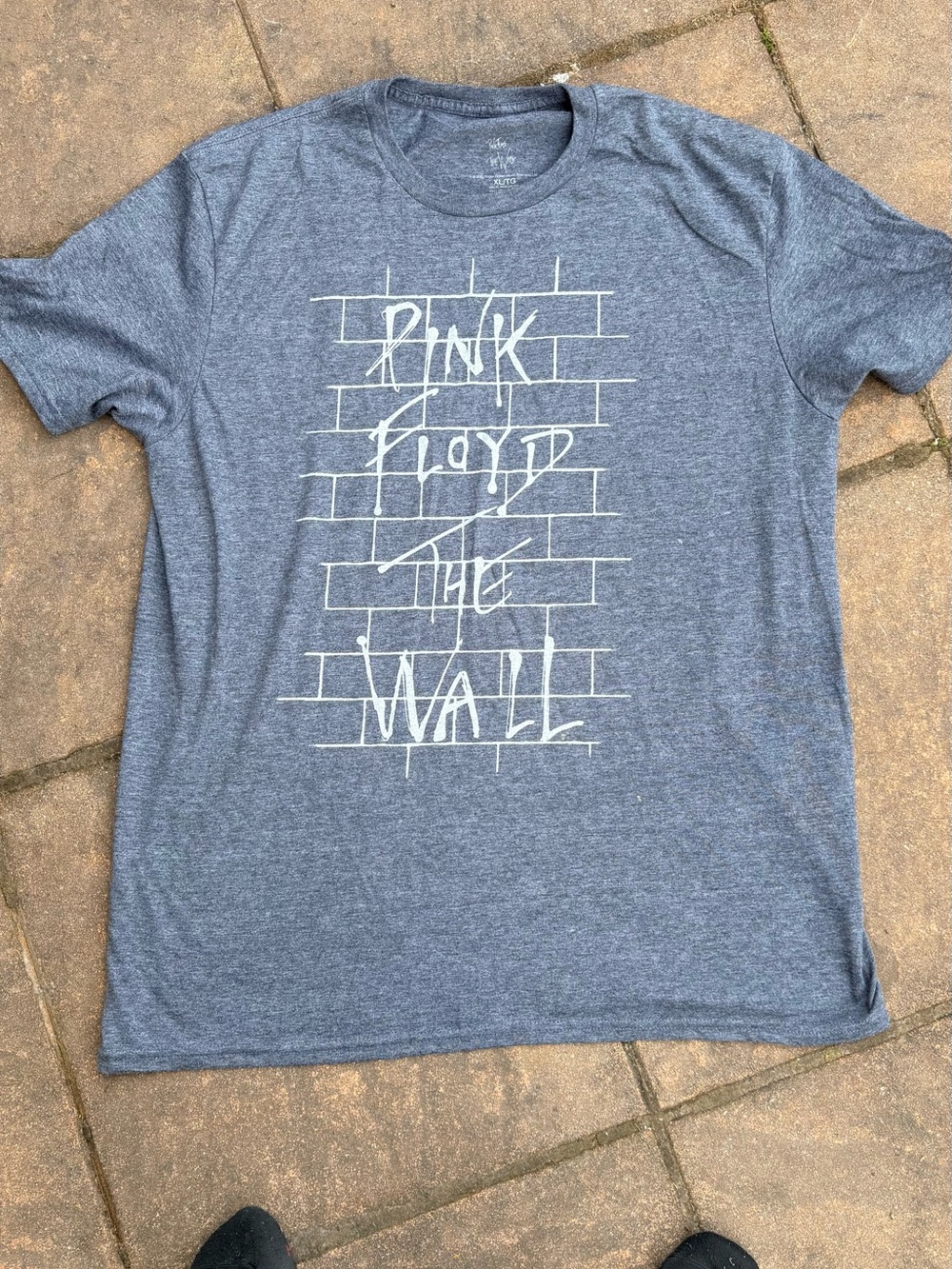 Pink Floyd Gray Blue 'The Wall' Short Sleeve Graphic Tee